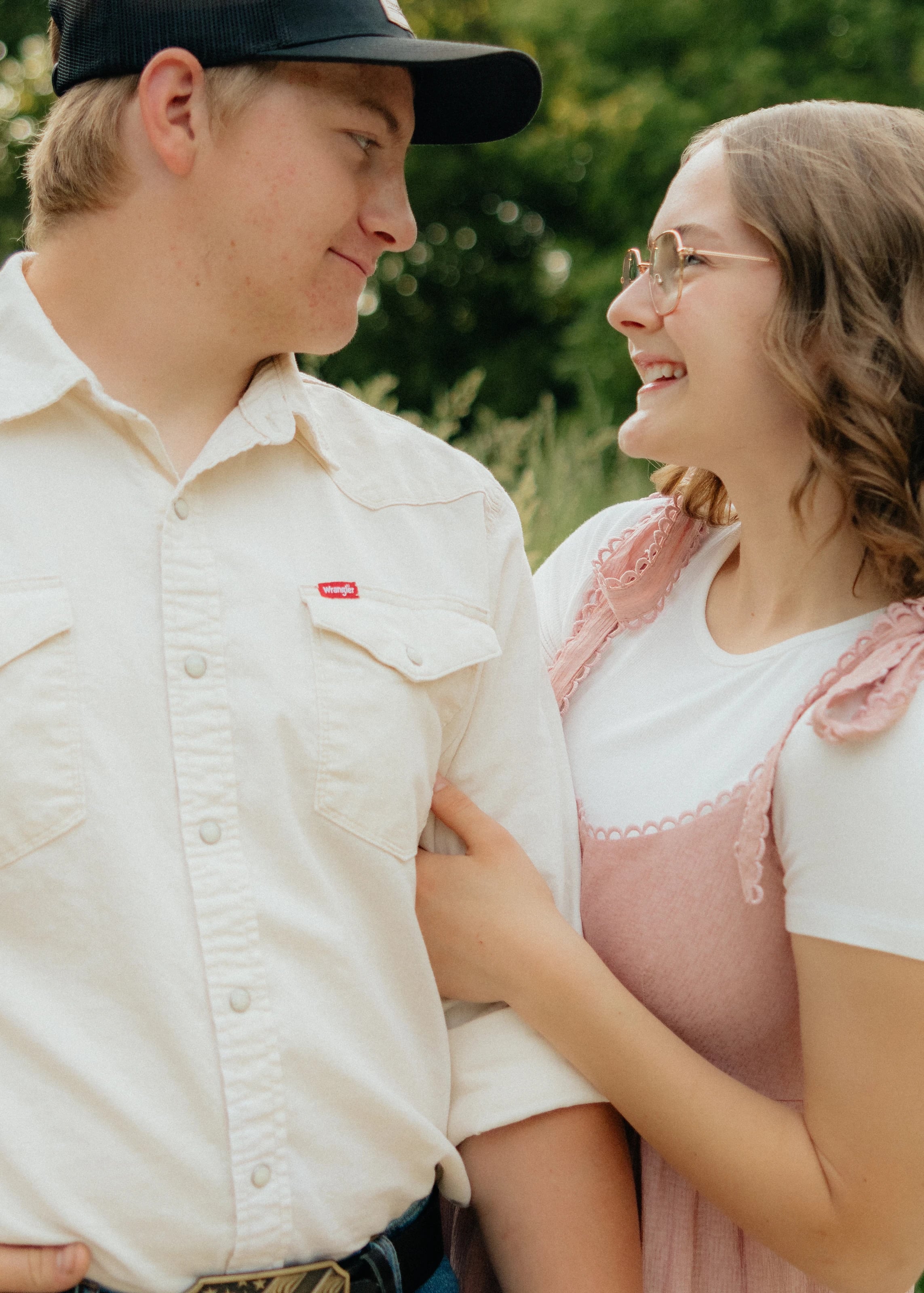 Jeremy & Greta, photo 2